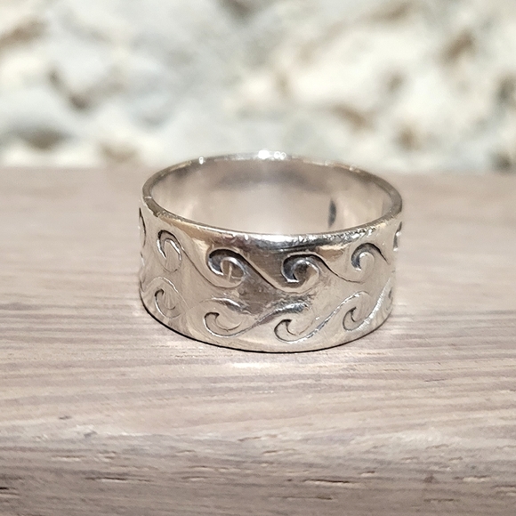 Sterling silver ring - Picture 2 of 3